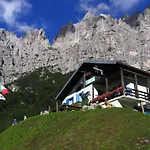 Dolomitiloungebelluno Mountain Stay Pensión Belluno