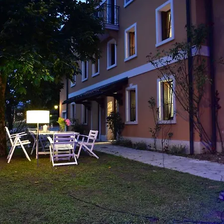 Dolomitiloungebelluno Mountain Resources Casa de hóspedes 3*